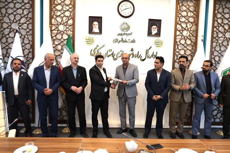 آیین تکریم و معارفه ذیحساب اداره کل راه و شهر سازی استان مرکزی برگزار شد آیین تکریم و معارفه ذیحساب اداره کل راه و شهر سازی استان مرکزی برگزار شد