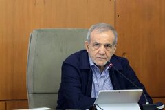 دستگاهها ضمن توجه به وضعیت کارکنان، در راستای ارتقای کارآمدی، بر اساس عملکرد حقوق و پاداش پرداخت کنند