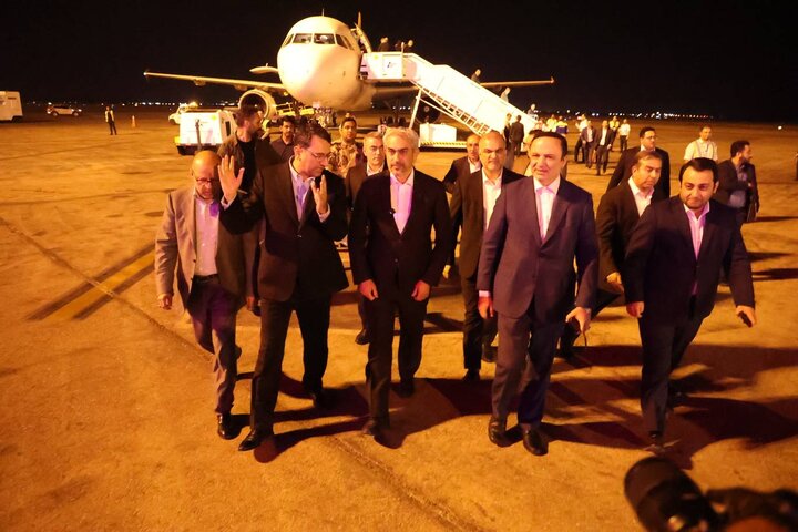 ورود وزیر اقتصاد به جزیره کیش