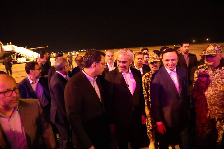 ورود وزیر اقتصاد به جزیره کیش