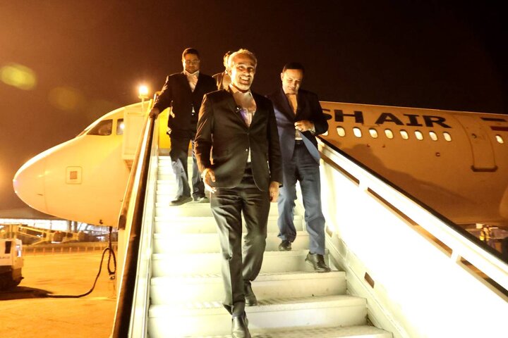 ورود وزیر اقتصاد به جزیره کیش