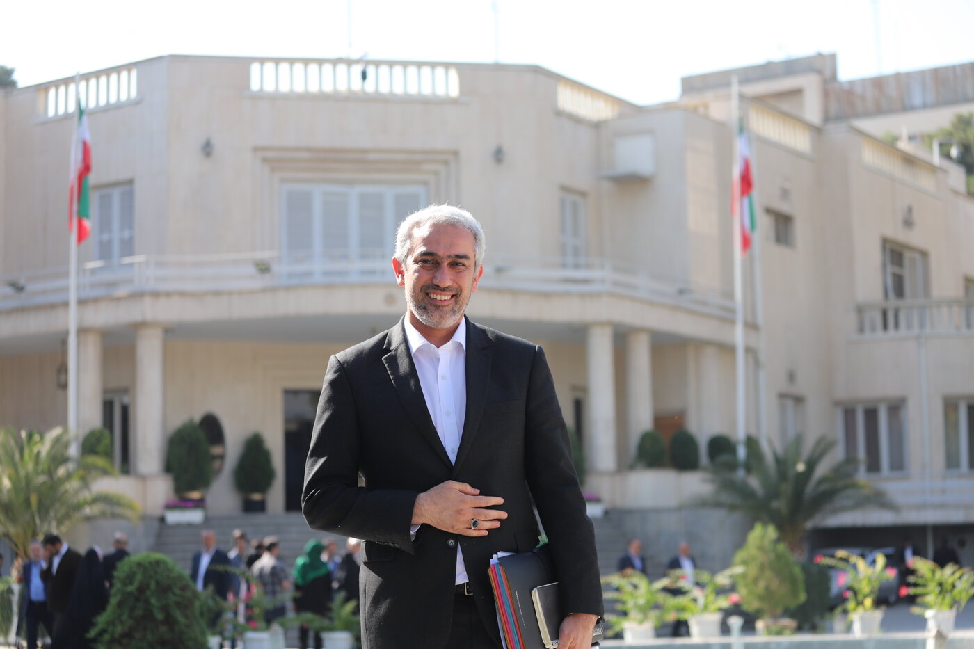 وزیر امور اقتصادی و دارایی خبر داد:
هر بانکی که دچار ناترازی شود ناگزیر از انحلال است وزیر امور اقتصادی و دارایی خبر داد:
هر بانکی که دچار ناترازی شود ناگزیر از انحلال است