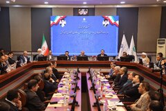 نشست هم اندیشی وزیر اقتصاد با سرمایه‌گذاران و فعالان اقتصادی جزیره کیش