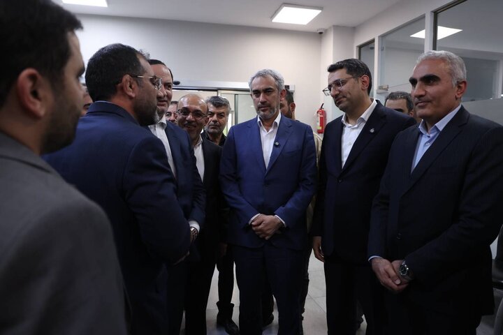 بازدید وزیر اقتصاد از اداره کل گمرک کیش و پردیس دانشگاهی صنعتی شریف