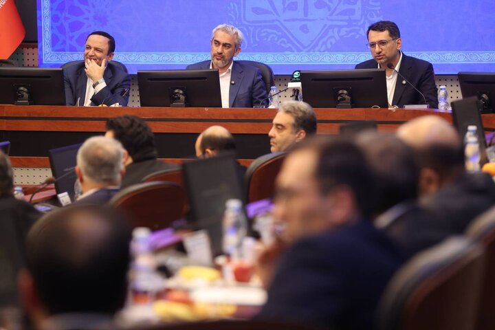 بیست و نهمین جلسه شورای معاونین و مدیران سازمان منطقه آزاد کیش