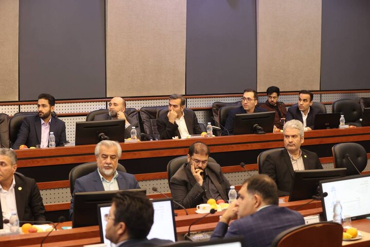 بیست و نهمین جلسه شورای معاونین و مدیران سازمان منطقه آزاد کیش