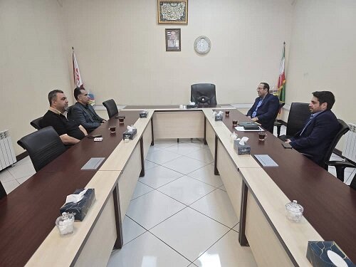 گسترش همکاری‌های میان بانک توسعه صادرات ایران و صنایع استان قزوین