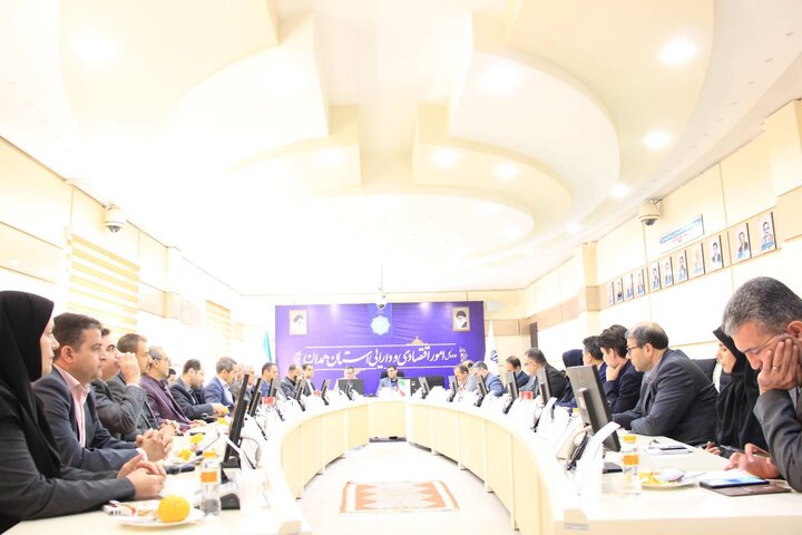 صدور بیش از ۲۱۹ هزار مجوز کسب‌وکار در استان همدان از طریق درگاه ملی مجوزها