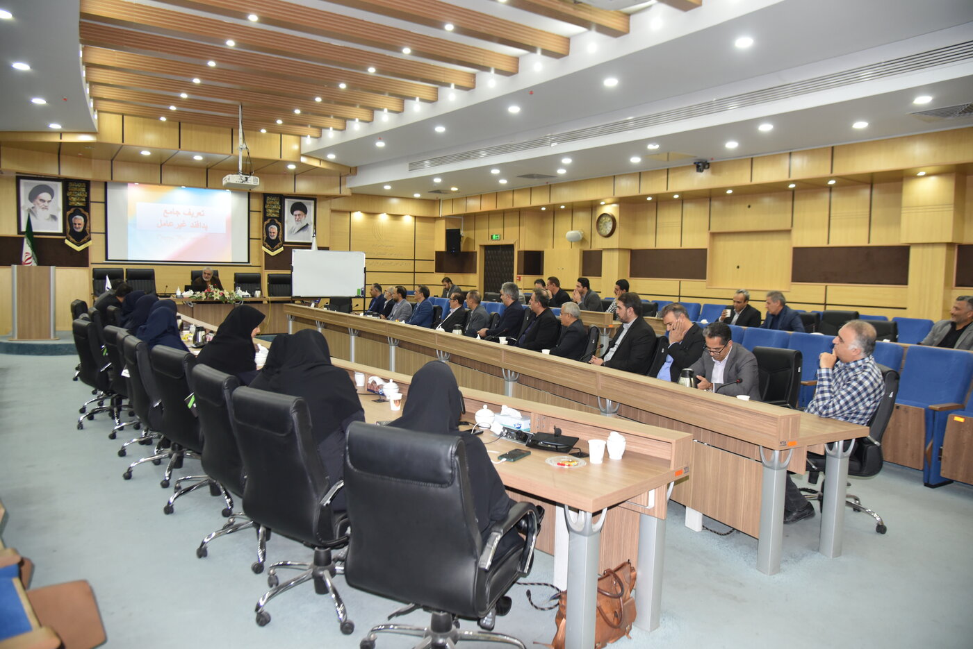 برگزاری نشست تخصصی پدافند اقتصادی در اداره کل امور اقتصادی ودارایی استان البرز