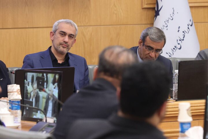 جلسه وزیر اقتصاد با اعضای مجمع نمایندگان مجلس استان خراسان رضوی