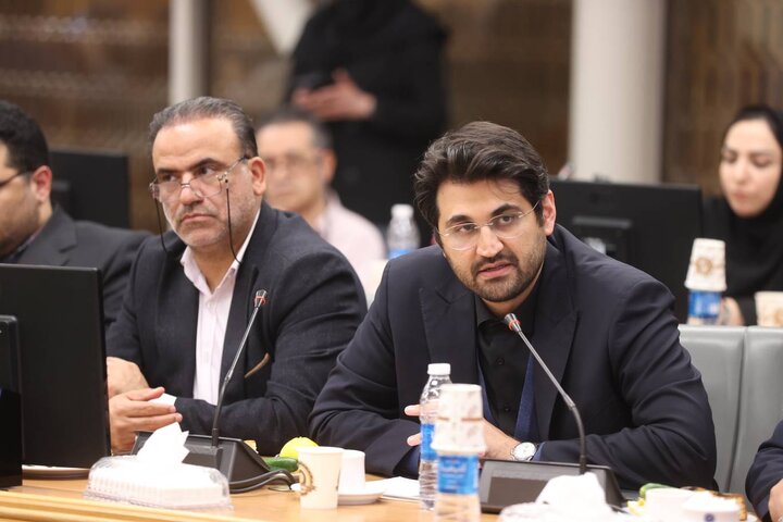 جلسه وزیر اقتصاد با اعضای مجمع نمایندگان مجلس استان خراسان رضوی