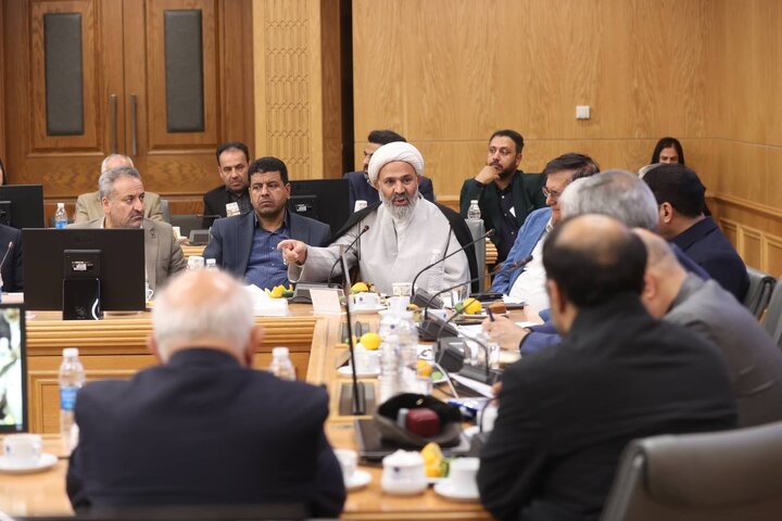 جلسه وزیر اقتصاد با اعضای مجمع نمایندگان مجلس استان خراسان رضوی