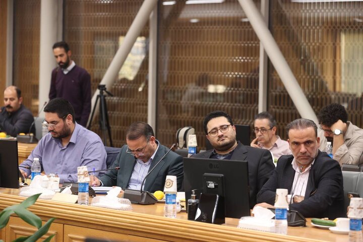 جلسه وزیر اقتصاد با اعضای مجمع نمایندگان مجلس استان خراسان رضوی