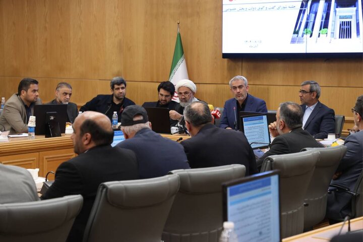 بانک‌ها را از بنگاه‌های بزرگ خلوت کنید/ بخش خصوصی در شناسایی قوانین مخل کسب و کار با بخش دولتی همکاری کند