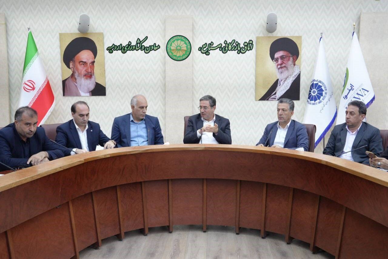 بررسی مسائل و چالش‌های فعالان اقتصادی صنعت آردسازی