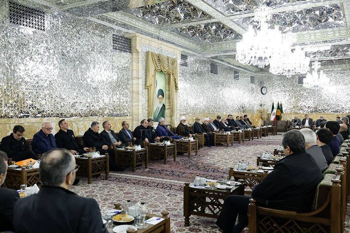 دیدار وزیر اقتصاد با تولیت آستان قدس رضوی