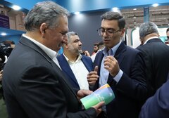 بازدید رئیس کمیسیون اقتصادی مجلس از غرفه سازمان خصوصی‌سازی در نمایشگاه کیش اینوکس