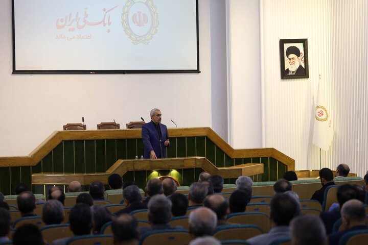 همایش بررسی عملکرد شش ماهه بانک ملی ایران با حضور سید علی مدنی زاده