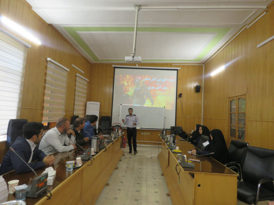 استان فارس- دوره آتش نشانی و مهار آتش