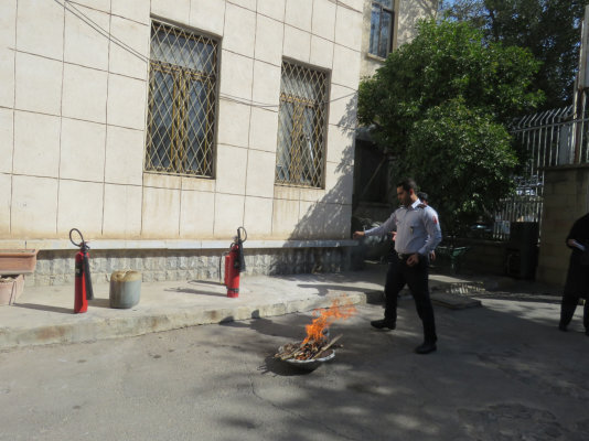 استان فارس- دوره آتش نشانی و مهار آتش