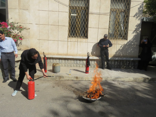 استان فارس- دوره آتش نشانی و مهار آتش