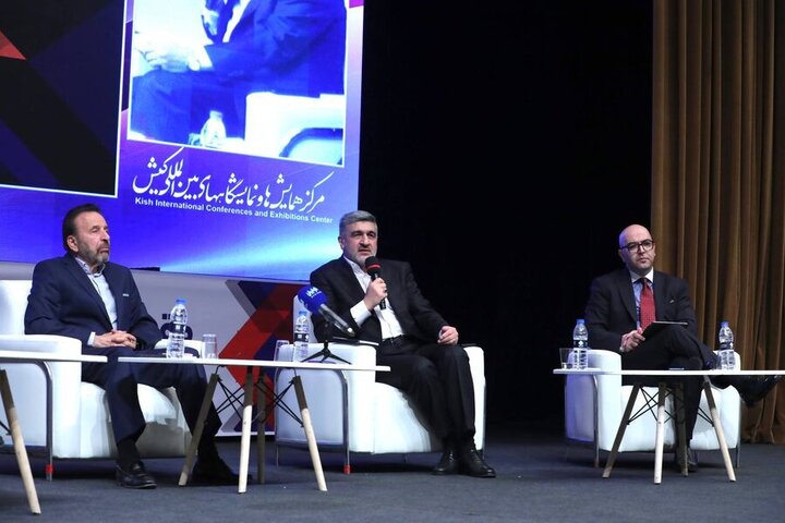 فرصت‌های بین‌المللی برای بازار سرمایه ایران فراهم شده است