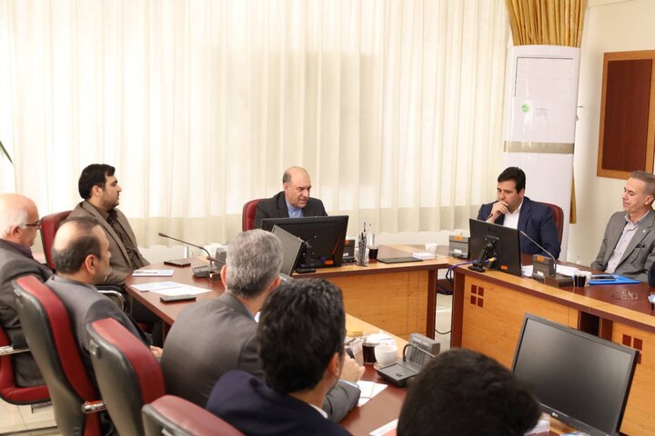 ضرورت تعیین تکلیف مجتمع‌ها و ساختمان‌های دارای یک انشعاب برق