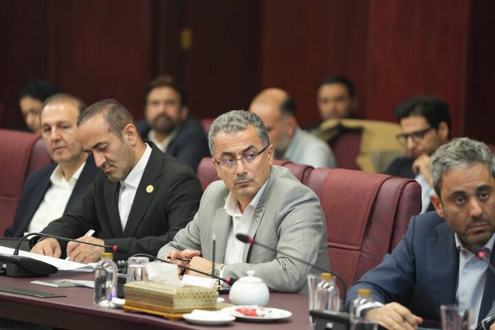 نشست سرمایه‌گذاران خارجی با سرپرست سازمان سرمایه گذاری