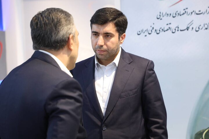 روز نخست غرفه وزارت امور اقتصادی و دارایی در نمایشگاه اینوکس 2025