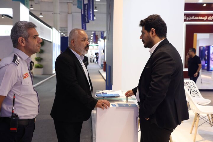 روز نخست غرفه وزارت امور اقتصادی و دارایی در نمایشگاه اینوکس 2025