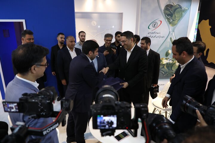 روز نخست غرفه وزارت امور اقتصادی و دارایی در نمایشگاه اینوکس 2025