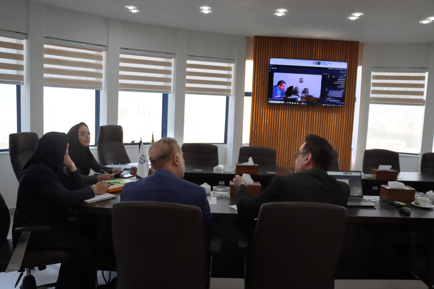 برگزاری دومین جلسه وبیناری کارگروه تبصره 8 ماده 10 قانون الزام به ثبت رسمی معاملات اموال غیرمنقول