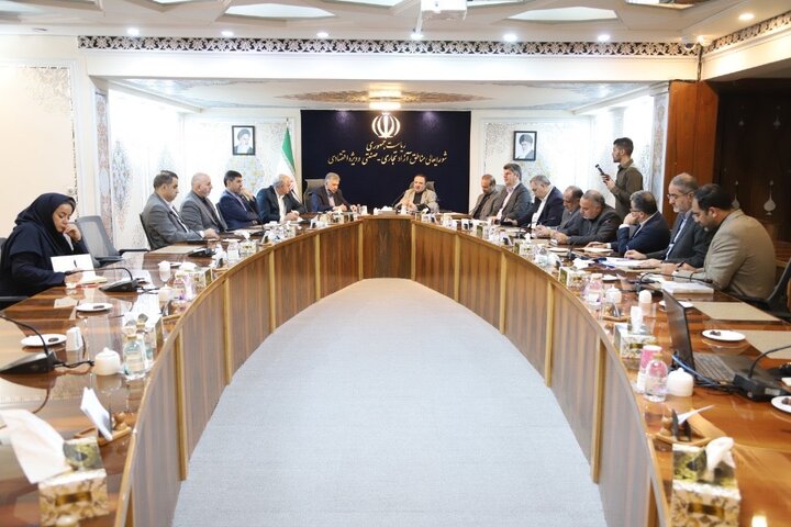 هم‌افزایی مناطق آزاد و اتاق بازرگانی برای تقویت همکاری‌های اقتصادی کشور