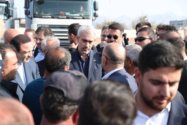 بازدید میدانی وزیر اقتصاد از گمرک و پایانه مرزی جلفا