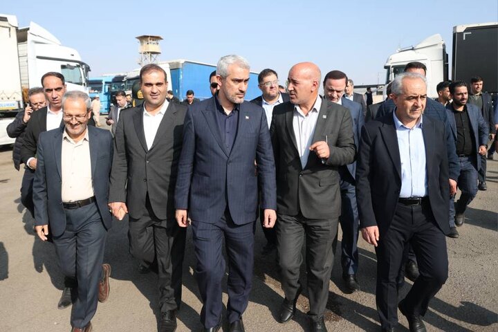 بازدید وزیر اقتصاد از اداره کل گمرک و پایانه مرزی جلفا