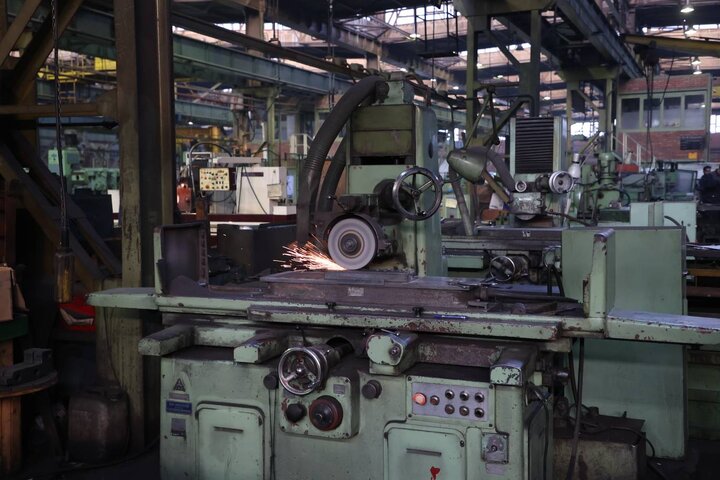 بازدید دکتر مدنی زاده از گروه ماشین سازی تبریز