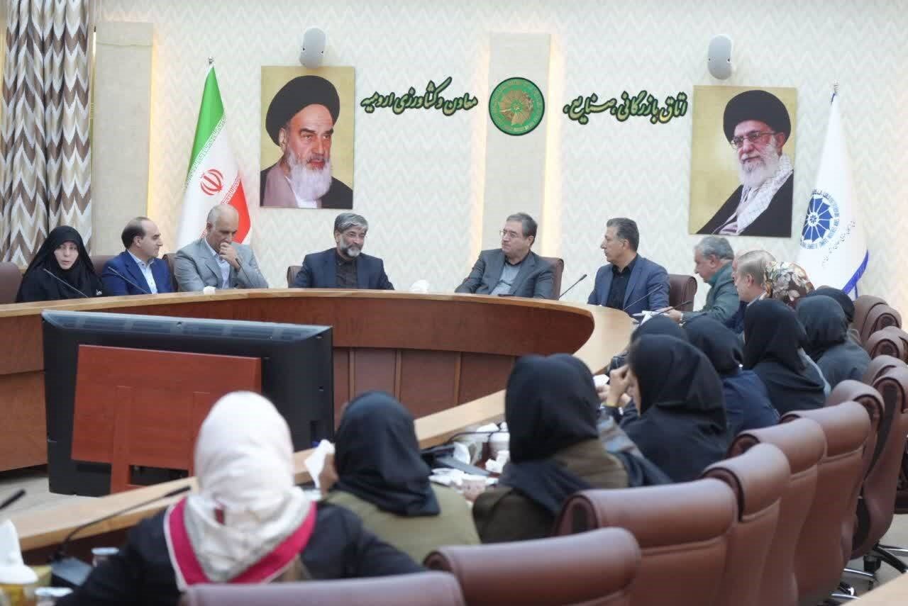 برگزاری جلسه بررسی مسائل و مشکلات بانوان کارآفرین و فعال اقتصادی آذربایجان‌غربی