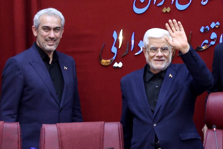 شورای معاونین با حضور عارف