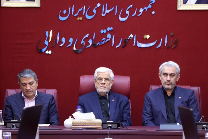 شورای معاونین با حضور عارف