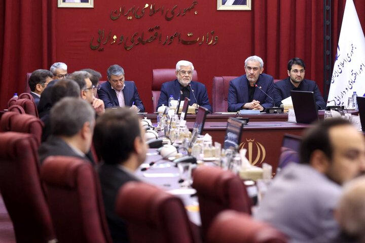 شورای معاونین با حضور عارف