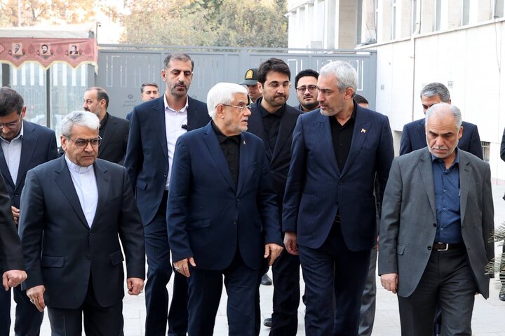 شورای معاونین با حضور عارف