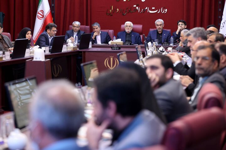 شورای معاونین با حضور عارف