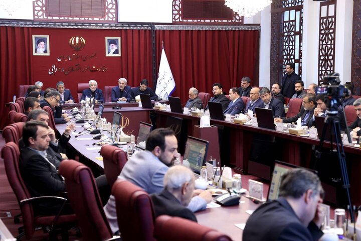 شورای معاونین با حضور عارف