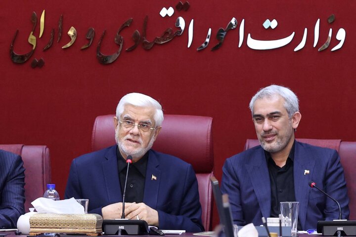 شورای معاونین با حضور عارف