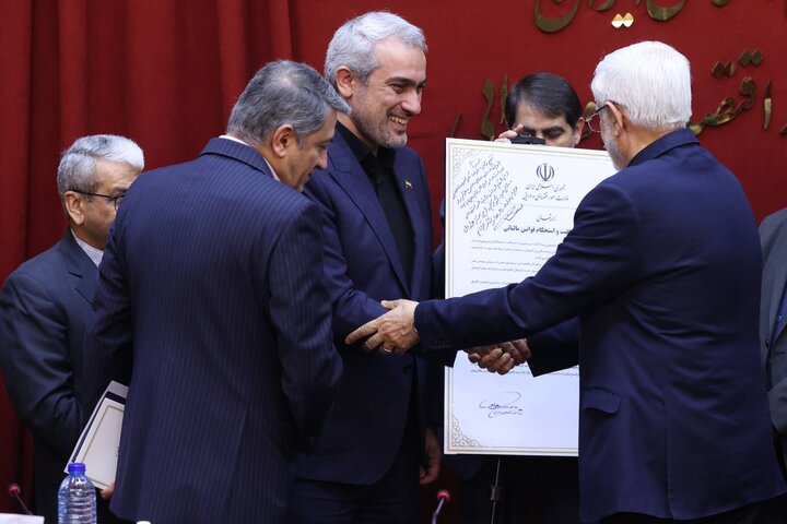 شورای معاونین با حضور عارف