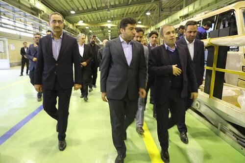 نقدینگی کشور در چرخه سرمایه گذاران مولد قرار گیرد