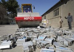 امحای ٢۵١ دستگاه ماینر غیرمجاز در انبارهای اموال تملیکی آذربایجان غربی