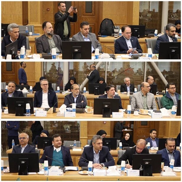 تقدیر از مدیرکل امور اقتصادی و دارایی استان خراسان شمالی درگردهمایی صندوق بیمه حوادث طبیعی ساختمان در مشهد