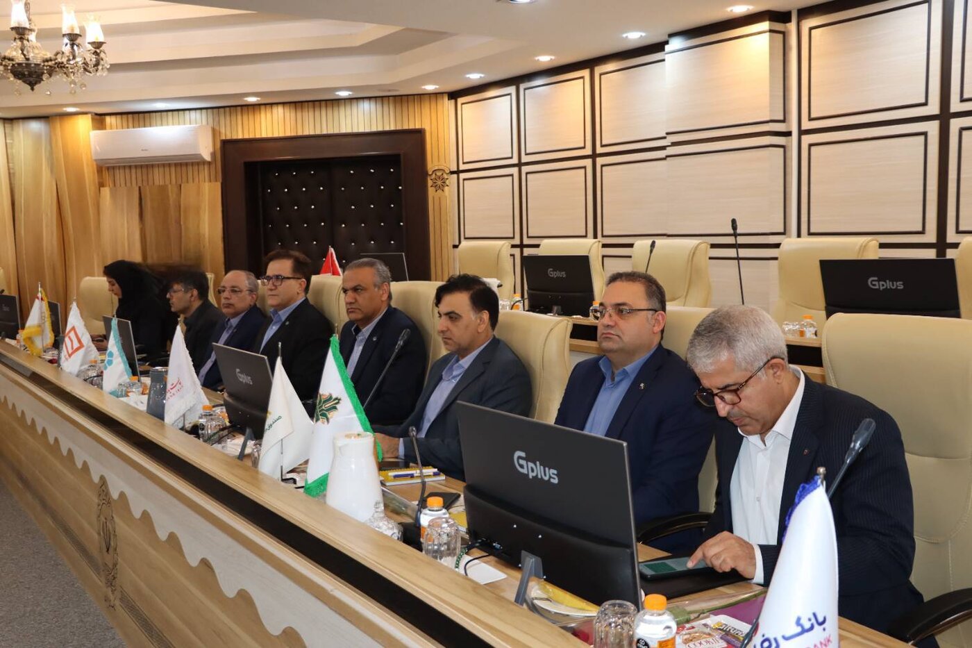 نشست شورای هماهنگی بانک‌های استان بوشهر با حضور معاون اقتصادی استاندار برگزار شد