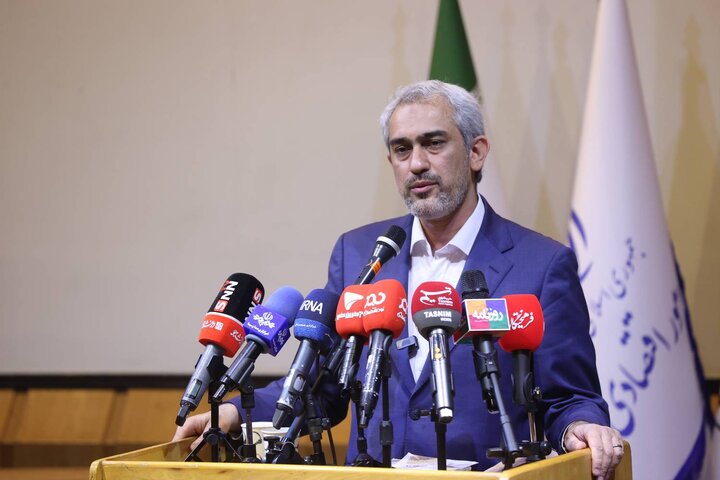 حضور وزیر اقتصاد در دانشگاه صنعتی شریف به مناسبت روز دانشجو